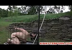 Cả ba chúng tôi chơi trong hồ bơi ở sân, và sau đó lấy đi toàn bộ máy se x nhat moi ảnh