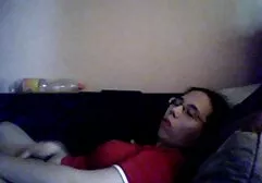 Một đặc vụ trên đường phố mồi một cô video x nhat gái để kiếm tiền