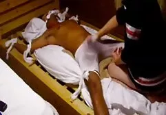 Hai cô phim x nhat gái Đông Dance