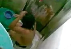 Mảnh nữ, vớ trắng, da đen, quần lót, ngón trỏ, ngón tay se x hay moi nhat ghế