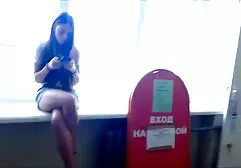 Bôi trơn mọc và sau đó xs video nhat ban đẩy gậy để lỗ của các cô gái